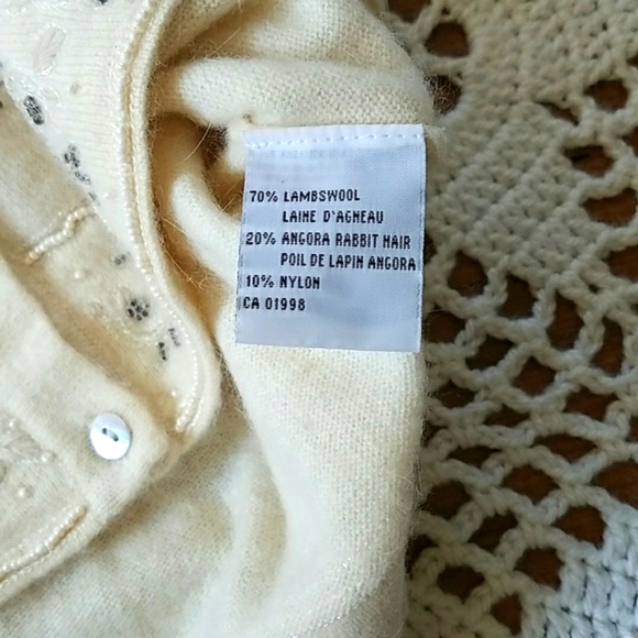 Vintage Lambs Wool Blend Beaded Embroidered Cutest Cardi Ever - Picture 13 of 16